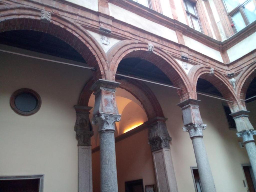 Lovely Apartment Piatti Duomo Милано Екстериор снимка