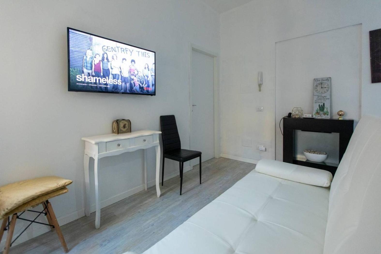 Lovely Apartment Piatti Duomo Милано Екстериор снимка