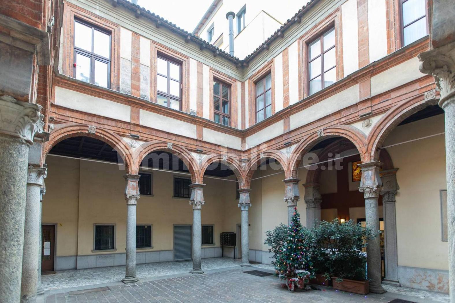 Lovely Apartment Piatti Duomo Милано Екстериор снимка