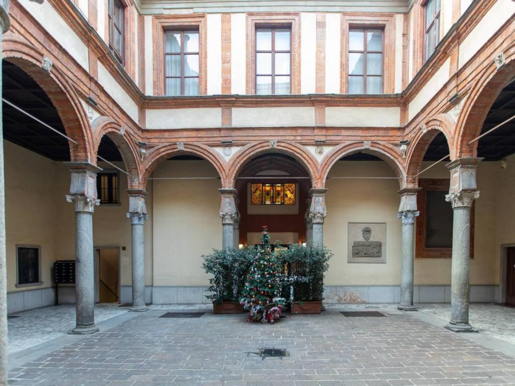 Lovely Apartment Piatti Duomo Милано Екстериор снимка
